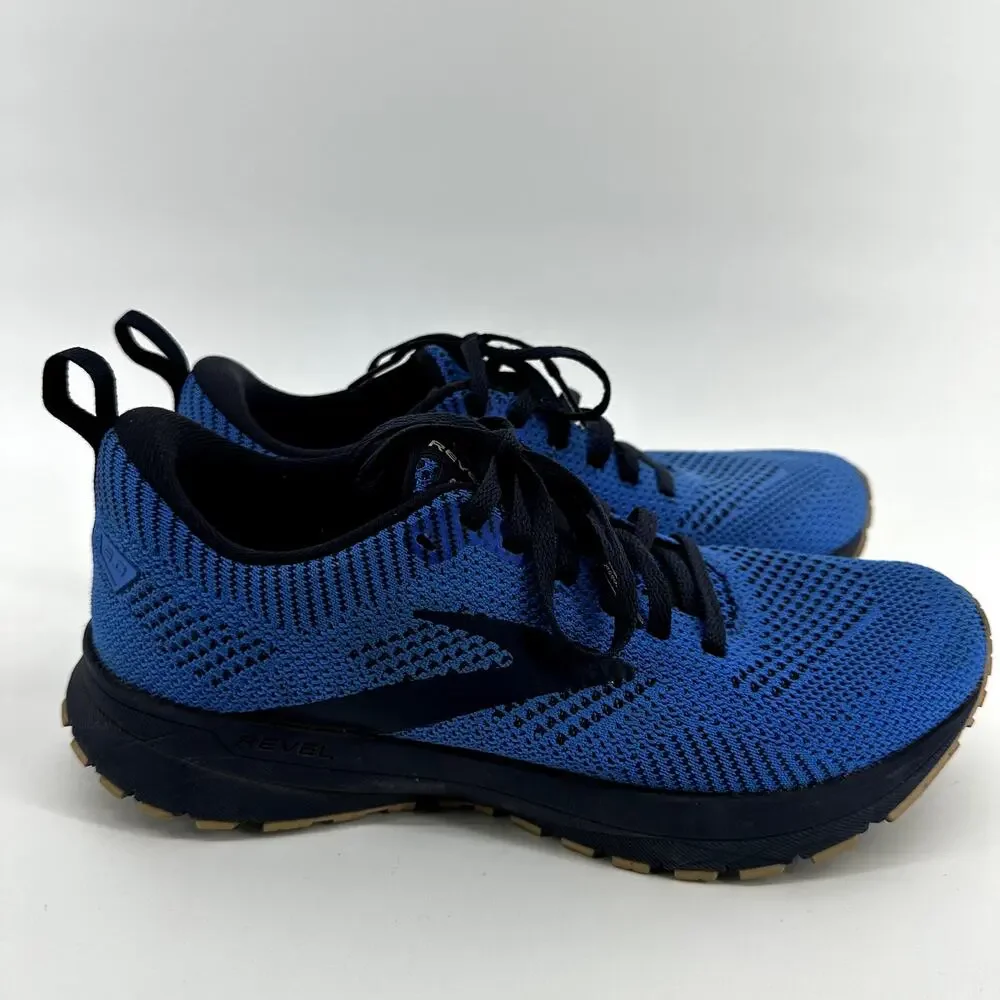 Brooks add style